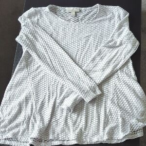 Dana Buchman White and Black Long Sleeve Textured Blouse